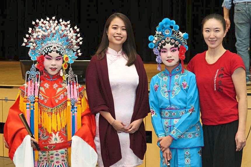 Californian Mayor Jocelyn Yow (centre) used to study at SMJK Keat Hwa and migrated to the US after Form Five. — Mayor Jocelyn Yow/Facebook