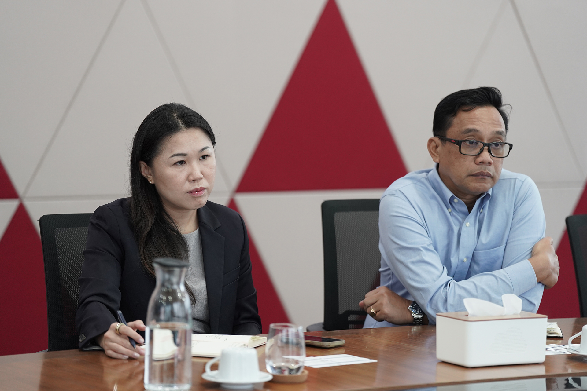 YB Chairperson together with Deputy Chairman during the briefing by TalentCorp Top Management Team