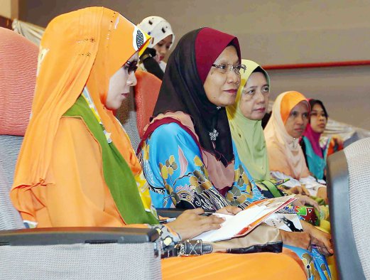 (File pix) More Malaysian companies are answering the government's call to increase women's participation in the workforce. Pix by Saifullizan Tamadi