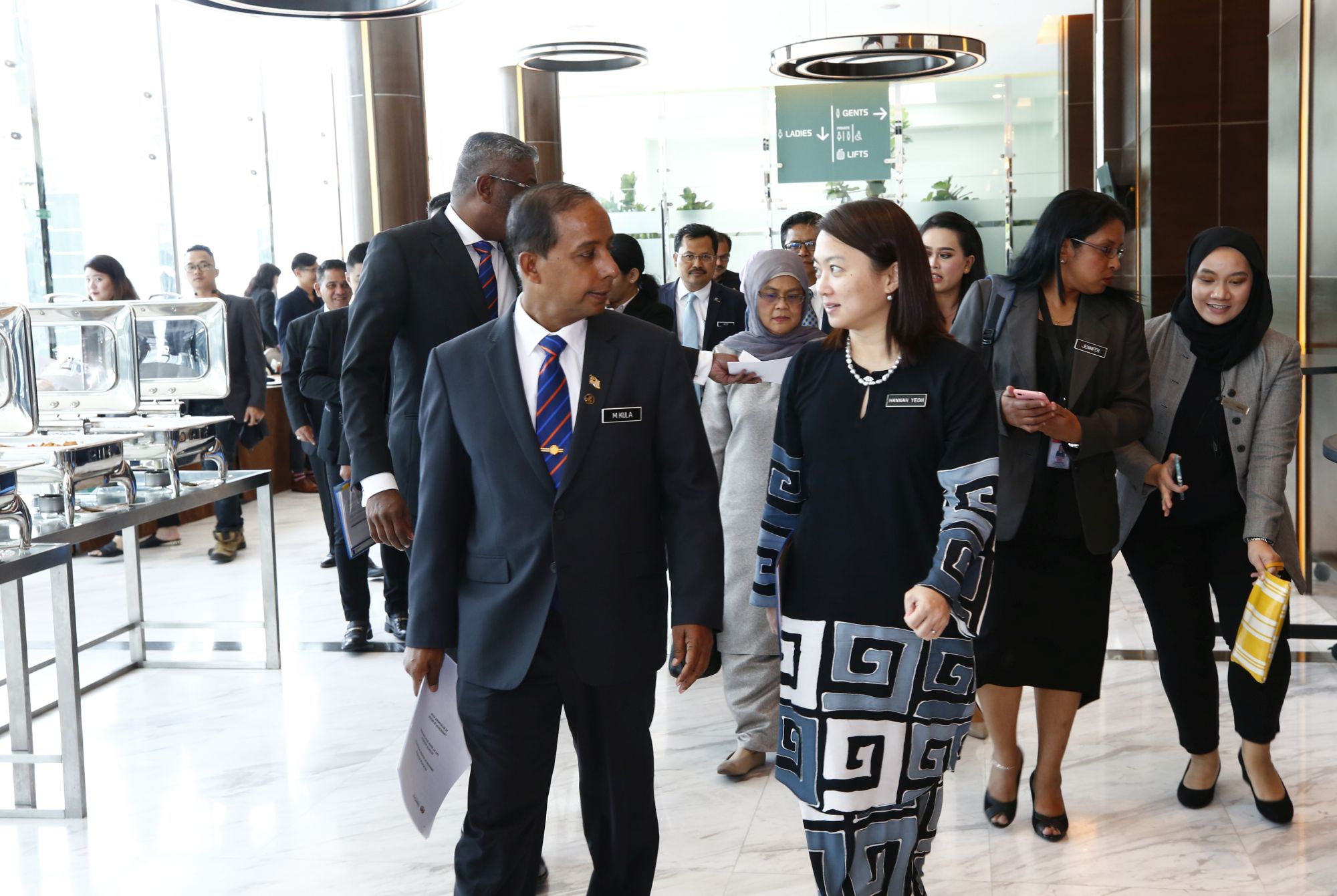 YB Kula with YB Hannah Yeoh at LIFE AT WORK 2018 Awards.