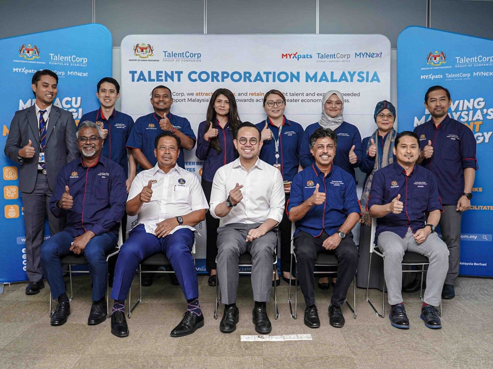 Lawatan Rasmi Pertama Menteri Dan Timbalan Menteri Sumber Manusia Baharu Ke TalentCorp