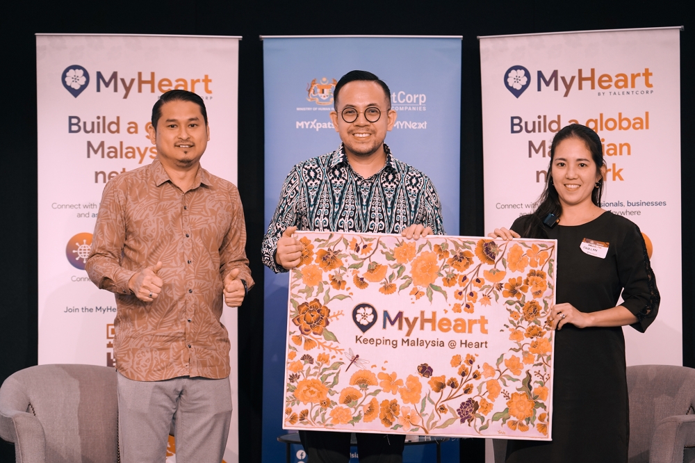 Membentuk Anak Muda: TalentCorp Membantu Program Invest4Good Yang Diketuai Oleh Dua Pakar Malaysia Di UK Untuk Membawa Teknologi Robotik & AI Ke Sekolah Di Sabah